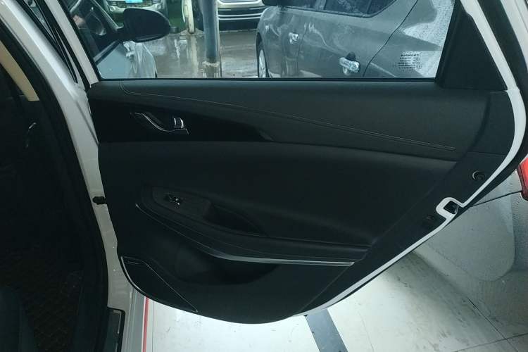 Used CHANGAN Ruicheng CC 2021 Blue Whale Edition 1.5T DCT Luxury Model Right Rear Door Interior
