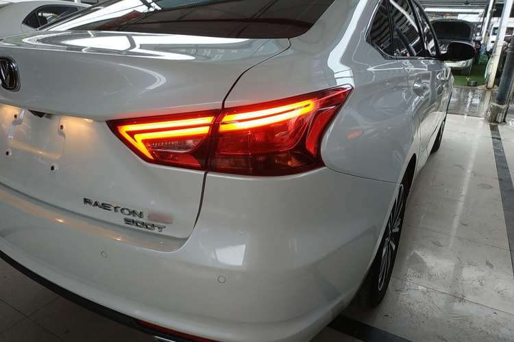 Used CHANGAN Ruicheng CC 2021 Blue Whale Edition 1.5T DCT Luxury Model Right Rear Taillight