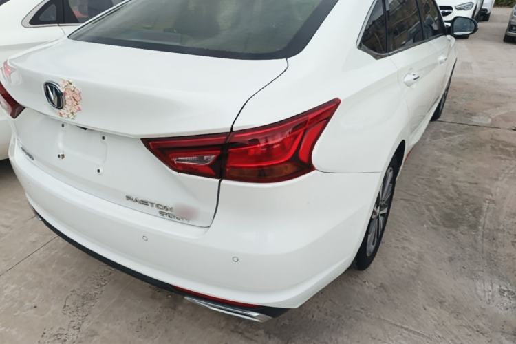 Used CHANGAN Ruicheng CC 2021 Blue Whale Edition 1.5T DCT Luxury Model Right Rear Taillight