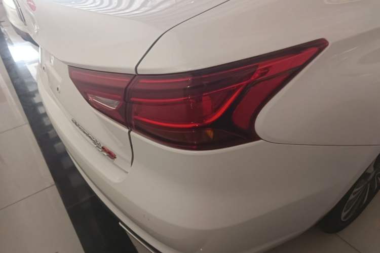 Used CHANGAN Ruicheng CC 2021 Blue Whale Edition 1.5T DCT Flagship Model Right Rear Taillight