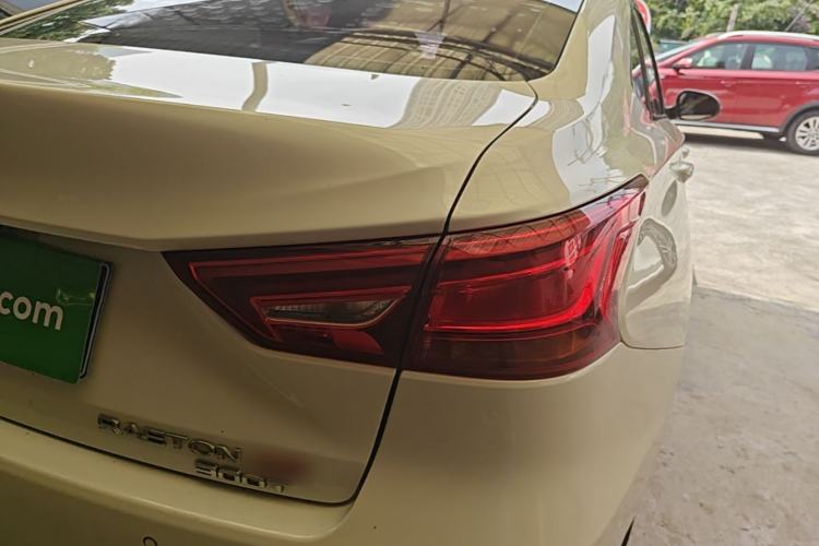 Used CHANGAN Ruicheng CC 2021 Blue Whale Edition 1.5T DCT Luxury Model Right Rear Taillight