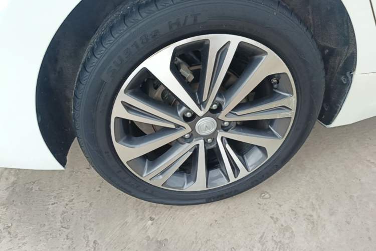 Used CHANGAN Ruicheng CC 2021 Blue Whale Edition 1.5T DCT Luxury Model Right Rear Wheel Hub