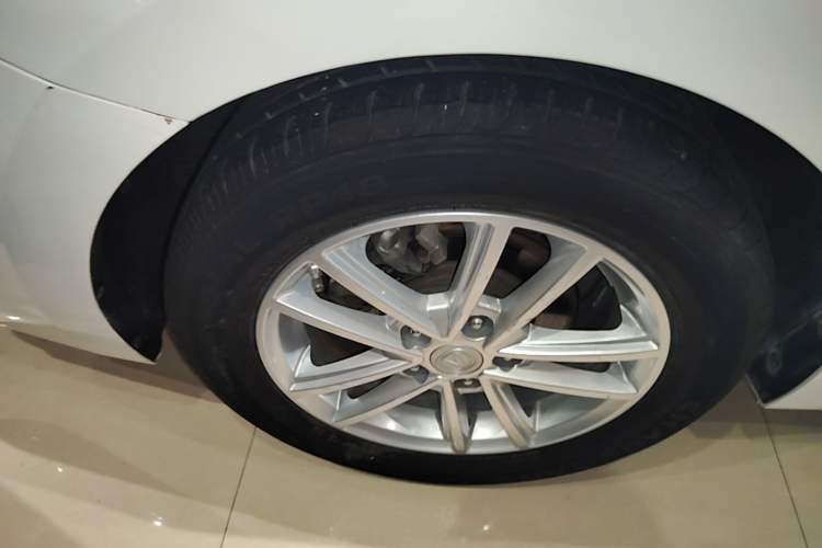 Used CHANGAN Ruicheng CC 2021 Blue Whale Edition 1.5T DCT Elite Model Right Rear Wheel Hub