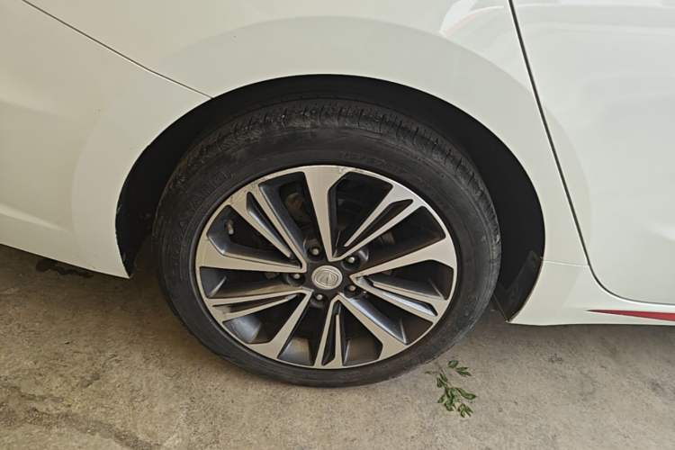 Used CHANGAN Ruicheng CC 2021 Blue Whale Edition 1.5T DCT Luxury Model Right Rear Wheel Hub