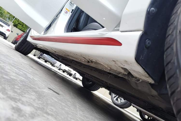 Used CHANGAN Ruicheng CC 2021 Blue Whale Edition 1.5T DCT Luxury Model Right Side Sill