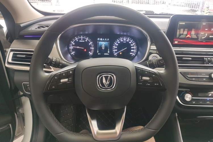 Used CHANGAN Ruicheng CC 2021 Blue Whale Edition 1.5T DCT Elite Model Steering Wheel