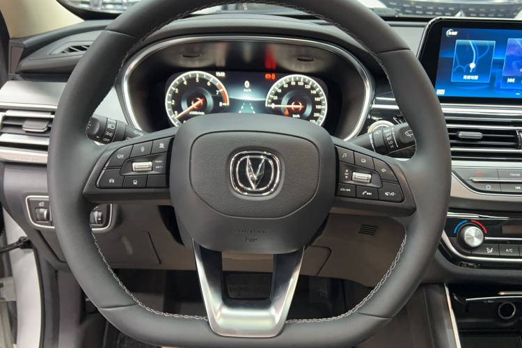Used CHANGAN Ruicheng CC 2021 Blue Whale Edition 1.5T DCT Prestige Model Steering Wheel
