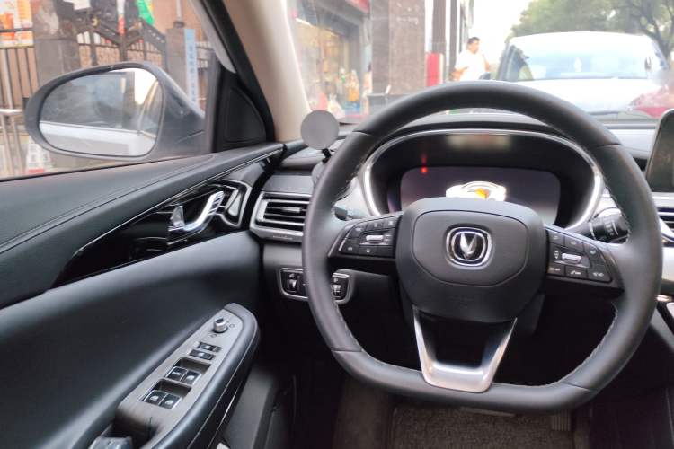 Used CHANGAN Ruicheng CC 2021 Blue Whale Edition 1.5T DCT Flagship Model Steering Wheel