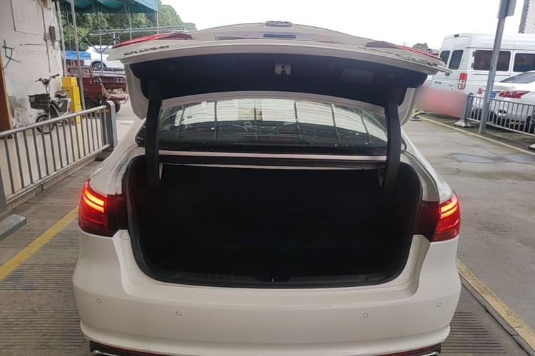 Used CHANGAN Ruicheng CC 2021 Blue Whale Edition 1.5T DCT Elite Model Trunk