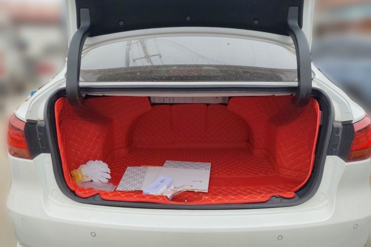 Used CHANGAN Ruicheng CC 2021 Blue Whale Edition 1.5T DCT Prestige Model Trunk