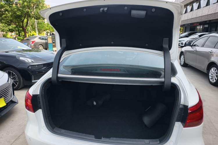 Used CHANGAN Ruicheng CC 2021 Blue Whale Edition 1.5T DCT Luxury Model Trunk
