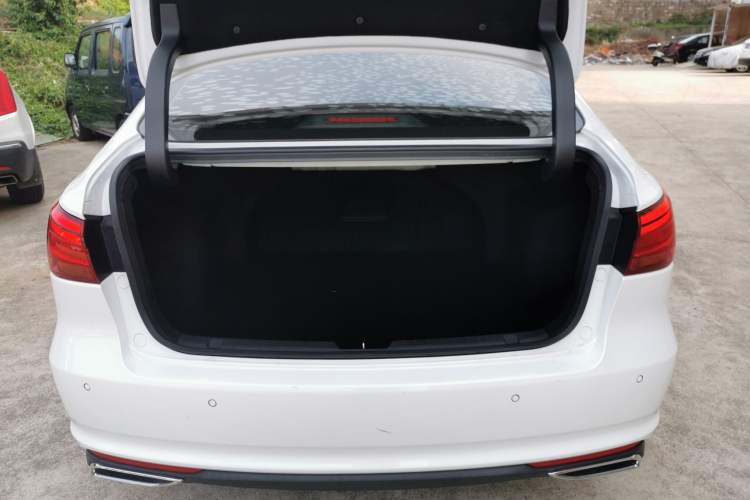 Used CHANGAN Ruicheng CC 2021 Blue Whale Edition 1.5T DCT Luxury Model Trunk