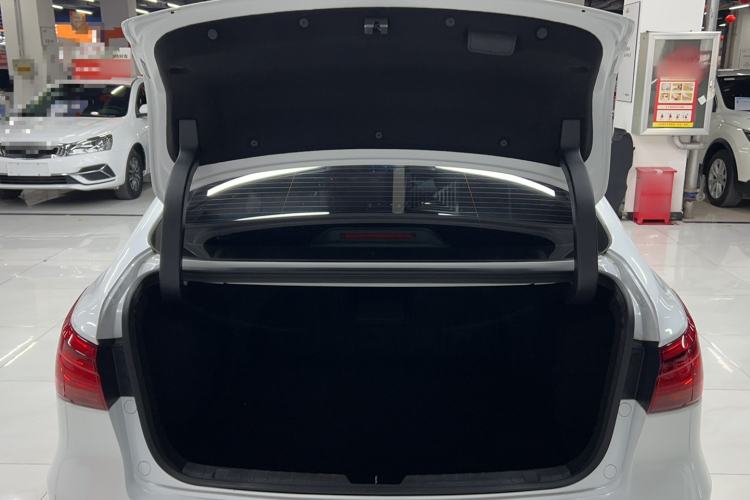 Used CHANGAN Ruicheng CC 2021 Blue Whale Edition 1.5T DCT Prestige Model Trunk