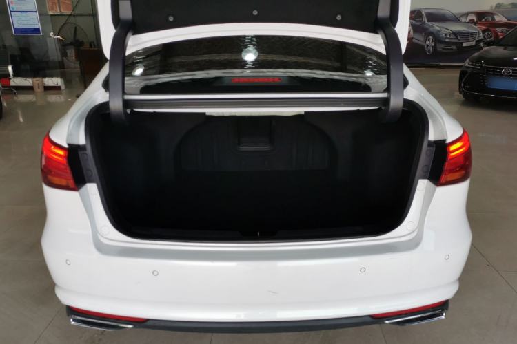 Used CHANGAN Ruicheng CC 2021 Blue Whale Edition 1.5T DCT Luxury Model Trunk