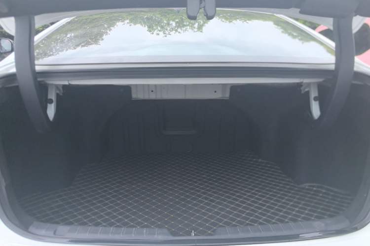 Used CHANGAN Ruicheng CC 2021 Blue Whale Edition 1.5T DCT Luxury Model Trunk