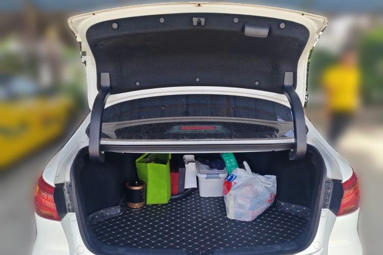 Used CHANGAN Ruicheng CC 2021 Blue Whale Edition 1.5T DCT Elite Model Trunk