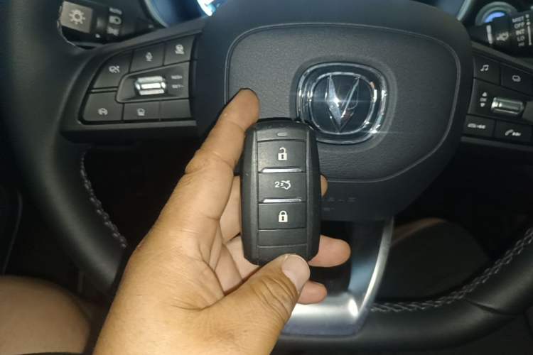 Used CHANGAN Ruicheng CC 2021 Blue Whale Edition 1.5T DCT Flagship Model Vehicle Key