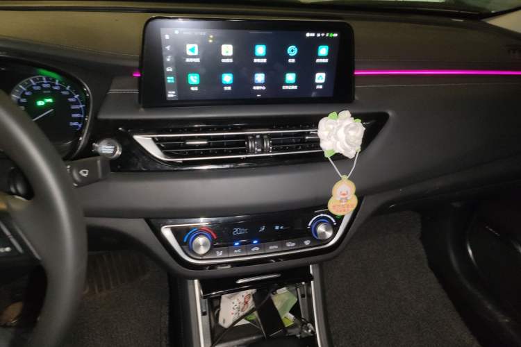 Used CHANGAN Ruicheng CC 2022 Blue Whale Edition 1.5T DCT Luxury Model Audio And AC Panel