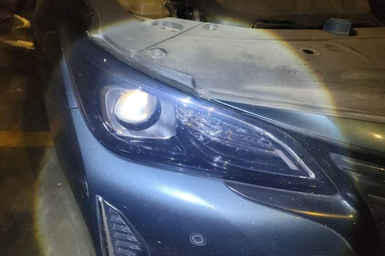 Used CHANGAN Ruicheng CC 2022 Blue Whale Edition 1.5T DCT Luxury Model Right Front Headlight