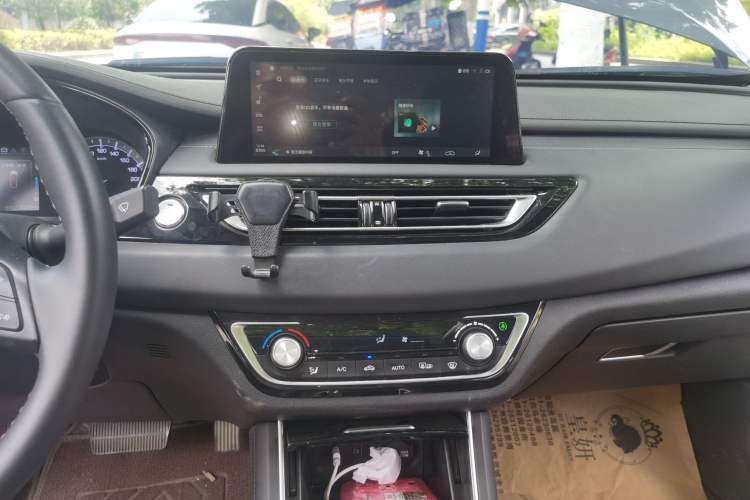 Used CHANGAN Ruicheng CC 2022 Blue Whale Edition 1.5T DCT Luxury Model Audio And AC Panel