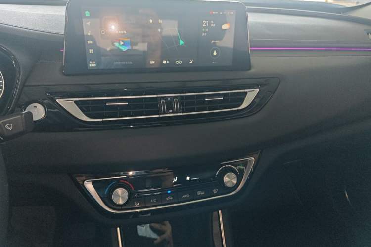 Used CHANGAN Ruicheng CC 2022 Blue Whale Edition 1.5T DCT Prestige Model Audio And AC Panel