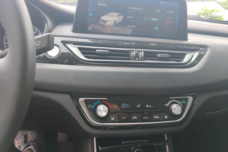 Used CHANGAN Ruicheng CC 2022 Blue Whale Edition 1.5T DCT Luxury Model Audio And AC Panel