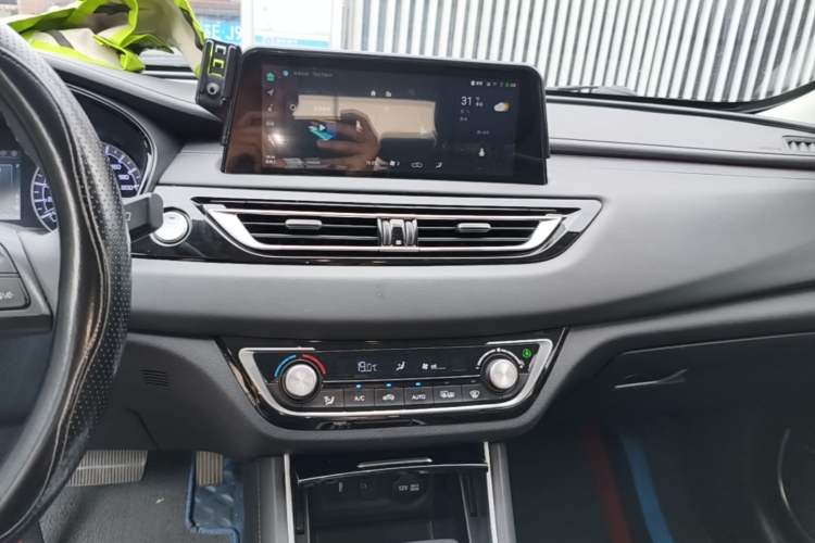 Used CHANGAN Ruicheng CC 2022 Blue Whale Edition 1.5T DCT Luxury Model Audio And AC Panel