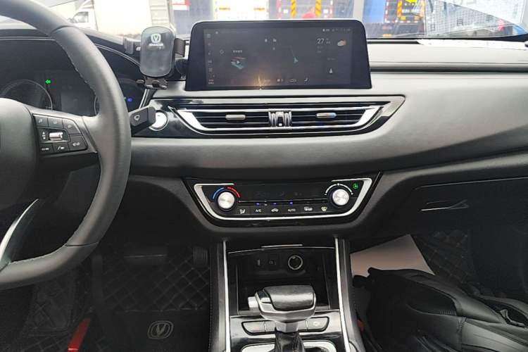Used CHANGAN Ruicheng CC 2022 Blue Whale Edition 1.5T DCT Luxury Model Audio And AC Panel