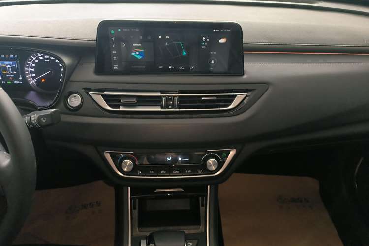 Used CHANGAN Ruicheng CC 2022 Blue Whale Edition 1.5T DCT Luxury Model Audio And AC Panel
