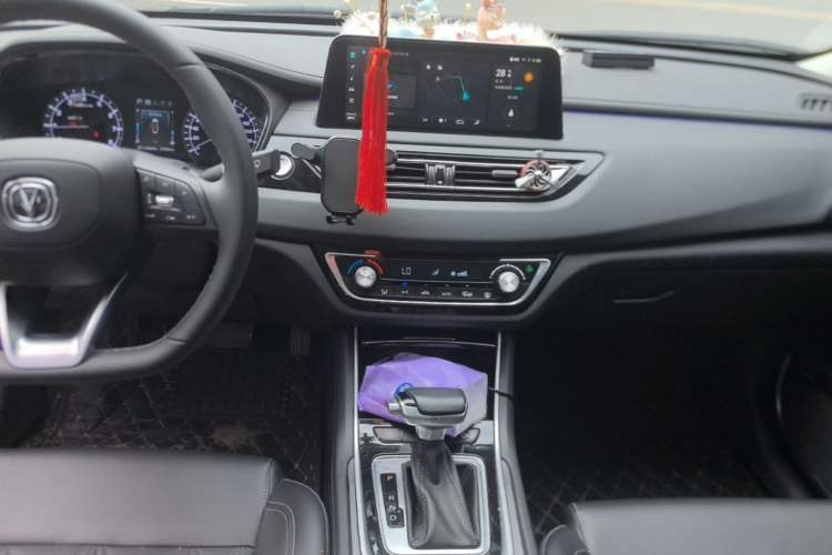 Used CHANGAN Ruicheng CC 2022 Blue Whale Edition 1.5T DCT Luxury Model Audio And AC Panel