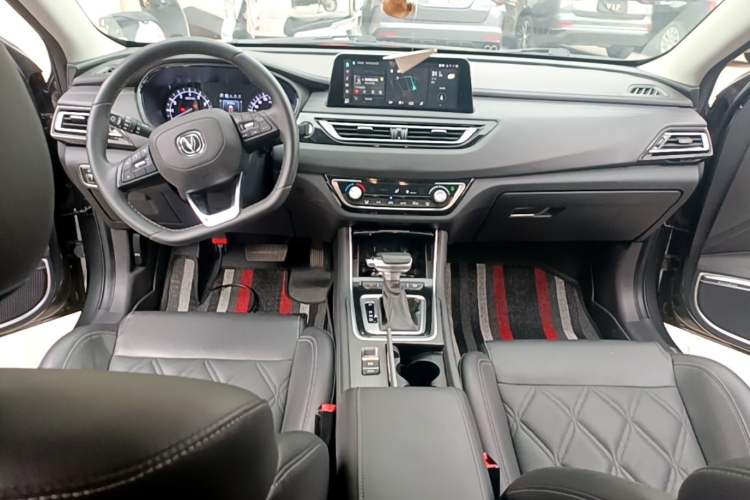 Used CHANGAN Ruicheng CC 2022 Blue Whale Edition 1.5T DCT Luxury Model Center Console