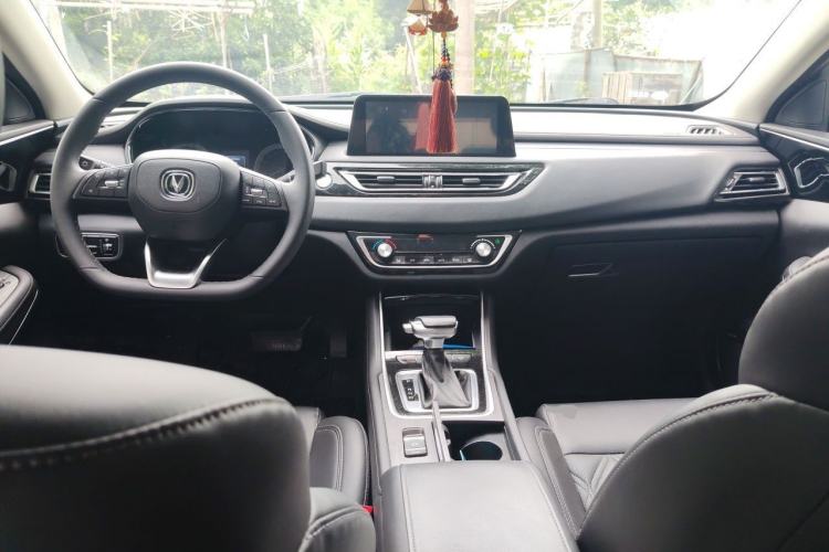 Used CHANGAN Ruicheng CC 2022 Blue Whale Edition 1.5T DCT Luxury Model Center Console