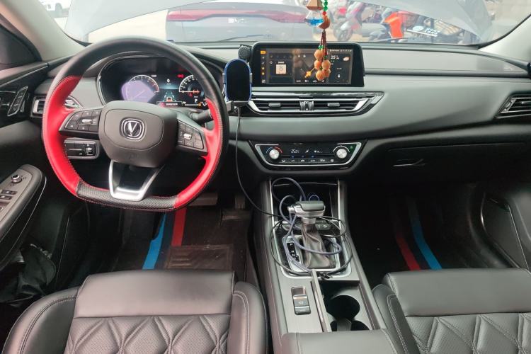 Used CHANGAN Ruicheng CC 2022 Blue Whale Edition 1.5T DCT Prestige Model Center Console