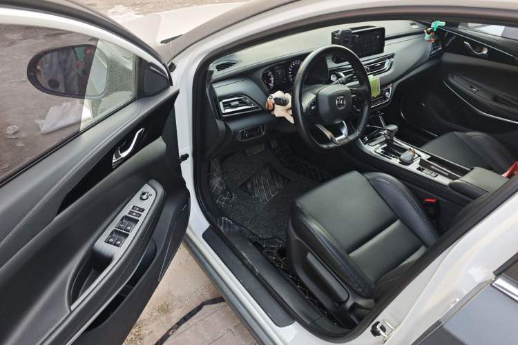 Used CHANGAN Ruicheng CC 2022 Blue Whale Edition 1.5T DCT Elite Model Driver Seat