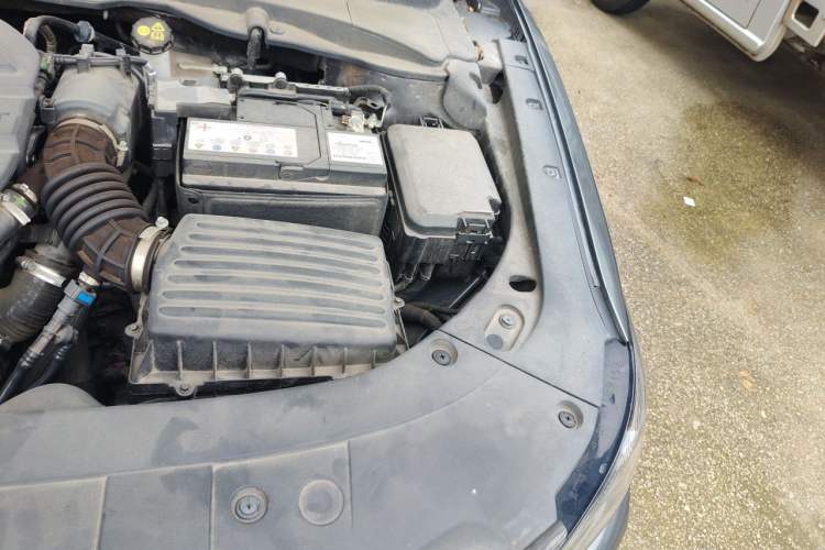 Used CHANGAN Ruicheng CC 2022 Blue Whale Edition 1.5T DCT Luxury Model Engine Bay Left