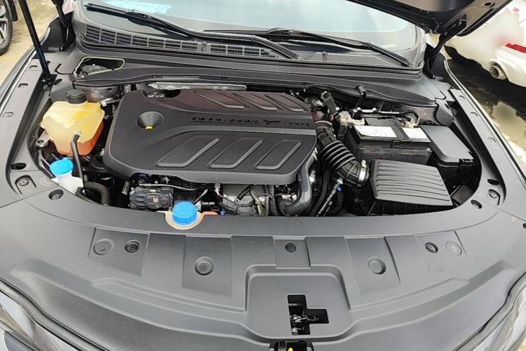 Used CHANGAN Ruicheng CC 2022 Blue Whale Edition 1.5T DCT Luxury Model Engine Bay