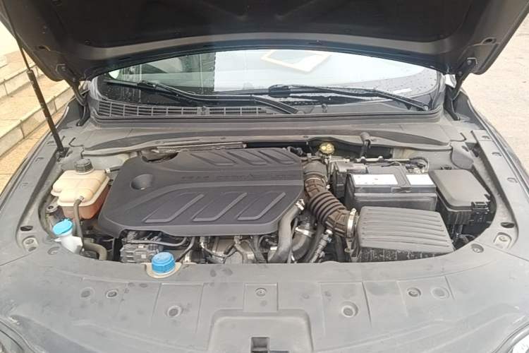 Used CHANGAN Ruicheng CC 2022 Blue Whale Edition 1.5T DCT Luxury Model Engine Bay