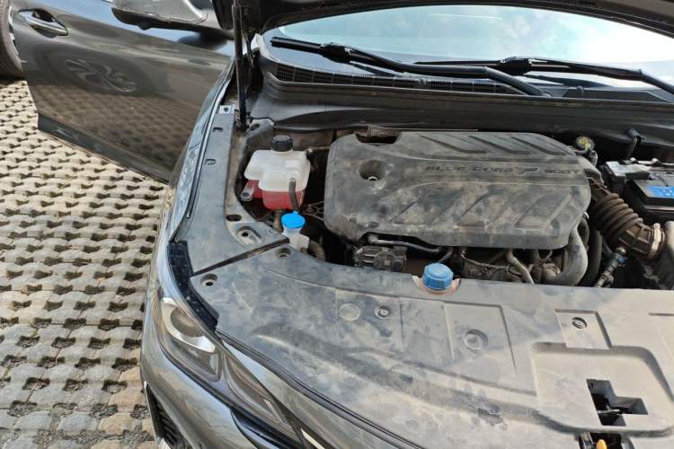 Used CHANGAN Ruicheng CC 2022 Blue Whale Edition 1.5T DCT Luxury Model Engine Bay Right