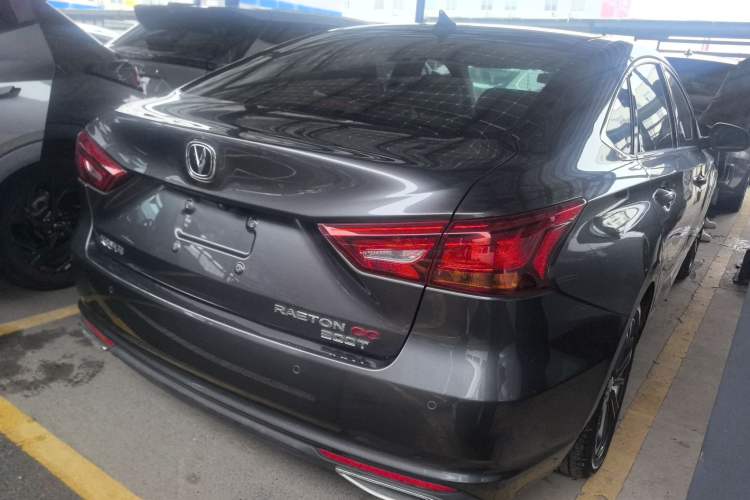 Used CHANGAN Ruicheng CC 2022 Blue Whale Edition 1.5T DCT Prestige Model Exterior 3