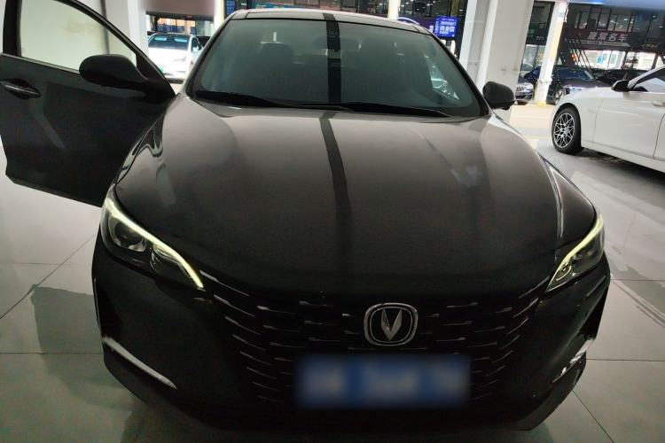 Used CHANGAN Ruicheng CC 2022 Blue Whale Edition 1.5T DCT Prestige Model Front