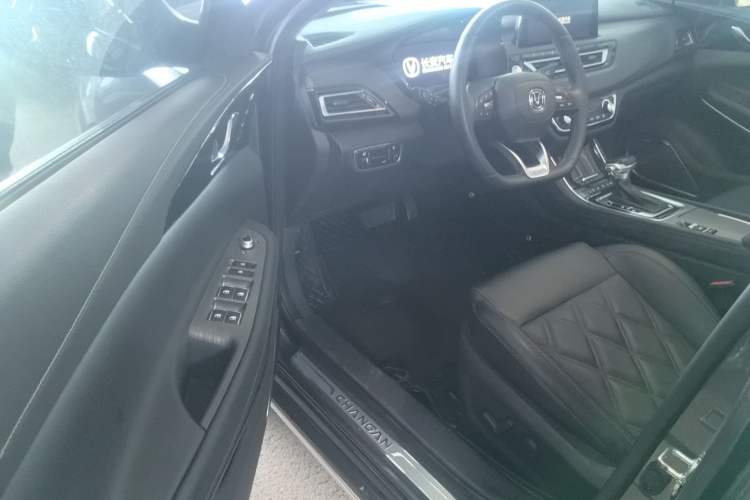 Used CHANGAN Ruicheng CC 2022 Blue Whale Edition 1.5T DCT Prestige Model Interior 2