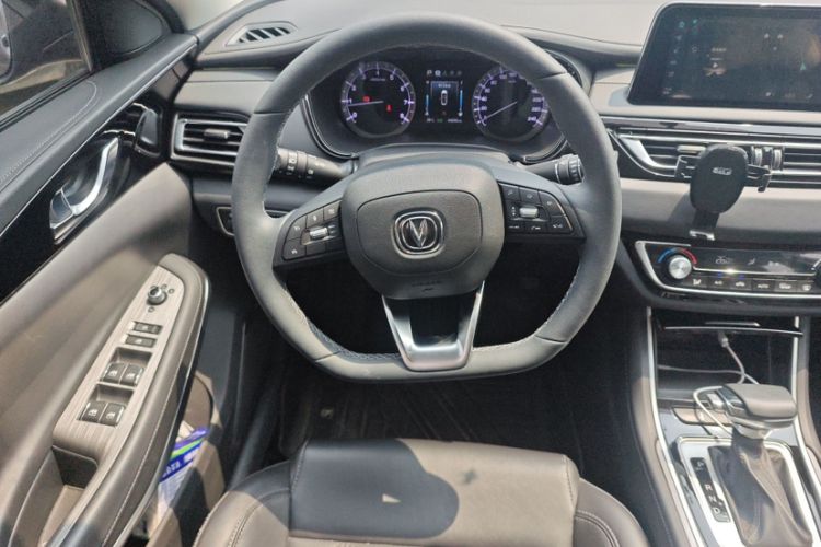 Used CHANGAN Ruicheng CC 2022 Blue Whale Edition 1.5T DCT Luxury Model Interior 3