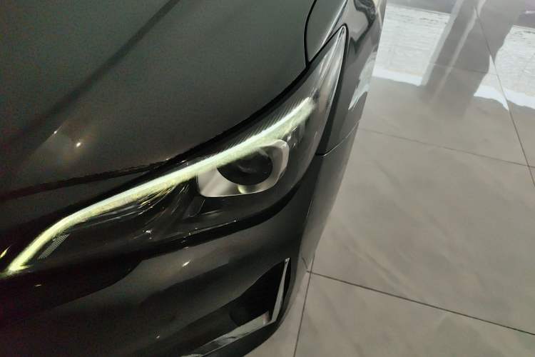 Used CHANGAN Ruicheng CC 2022 Blue Whale Edition 1.5T DCT Prestige Model Left Front Headlight