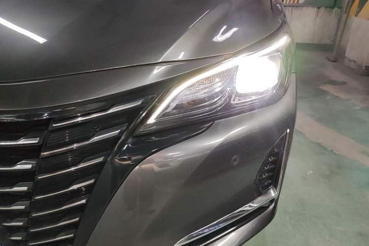 Used CHANGAN Ruicheng CC 2022 Blue Whale Edition 1.5T DCT Luxury Model Left Front Headlight