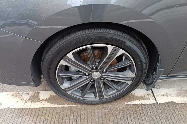Used CHANGAN Ruicheng CC 2022 Blue Whale Edition 1.5T DCT Luxury Model Left Front Wheel Hub