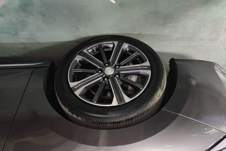 Used CHANGAN Ruicheng CC 2022 Blue Whale Edition 1.5T DCT Luxury Model Left Front Wheel Hub