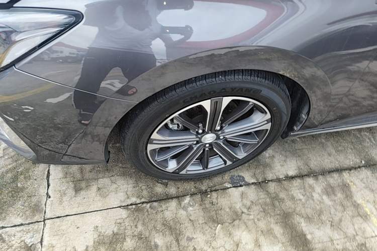 Used CHANGAN Ruicheng CC 2022 Blue Whale Edition 1.5T DCT Luxury Model Left Front Wheel Hub