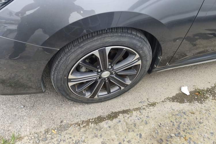 Used CHANGAN Ruicheng CC 2022 Blue Whale Edition 1.5T DCT Luxury Model Left Front Wheel Hub