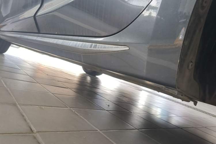 Used CHANGAN Ruicheng CC 2022 Blue Whale Edition 1.5T DCT Luxury Model Left Side Sill