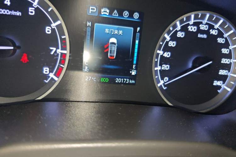 Used CHANGAN Ruicheng CC 2022 Blue Whale Edition 1.5T DCT Luxury Model Odometer Close Up